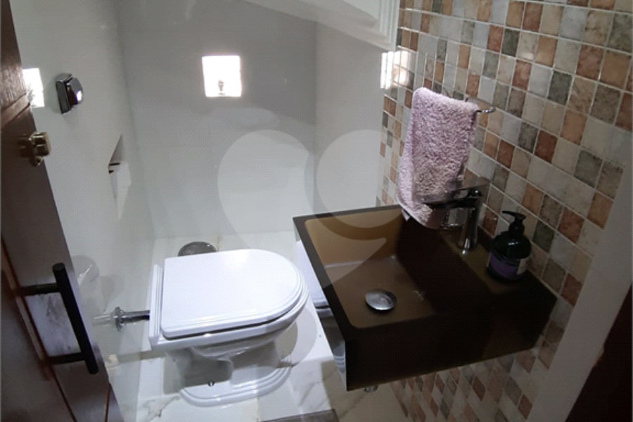 Sobrado à venda com 3 quartos em Tremembé, São Paulo, SP