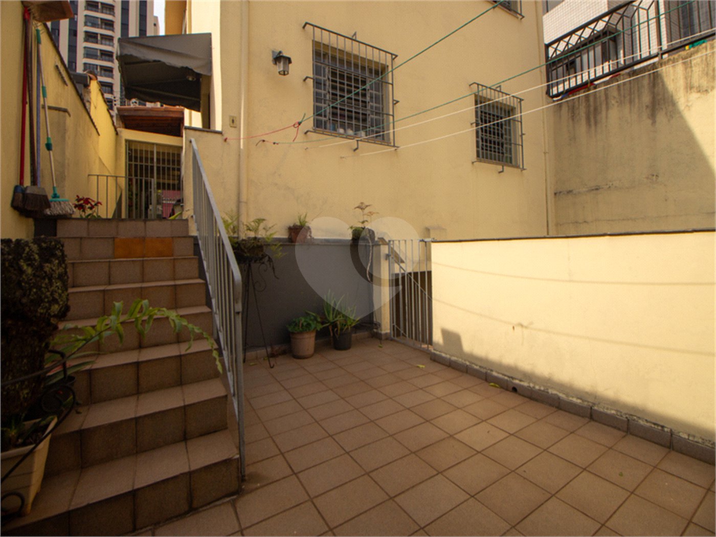 Casa à venda com 3 quartos, sendo 1 suíte, em Chácara Inglesa, São Paulo, SP