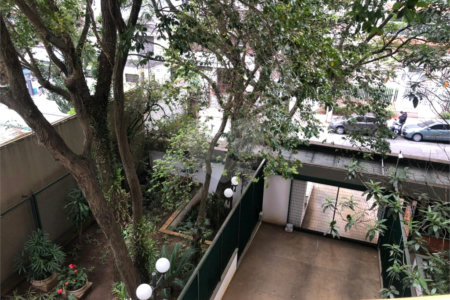 Apartamento à venda com 4 quartos, sendo 3 suítes, em Alto da Boa Vista, São Paulo, SP