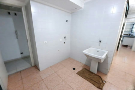 Apartamento Residencial à venda, Pitangueiras, Guarujá - AP0136.