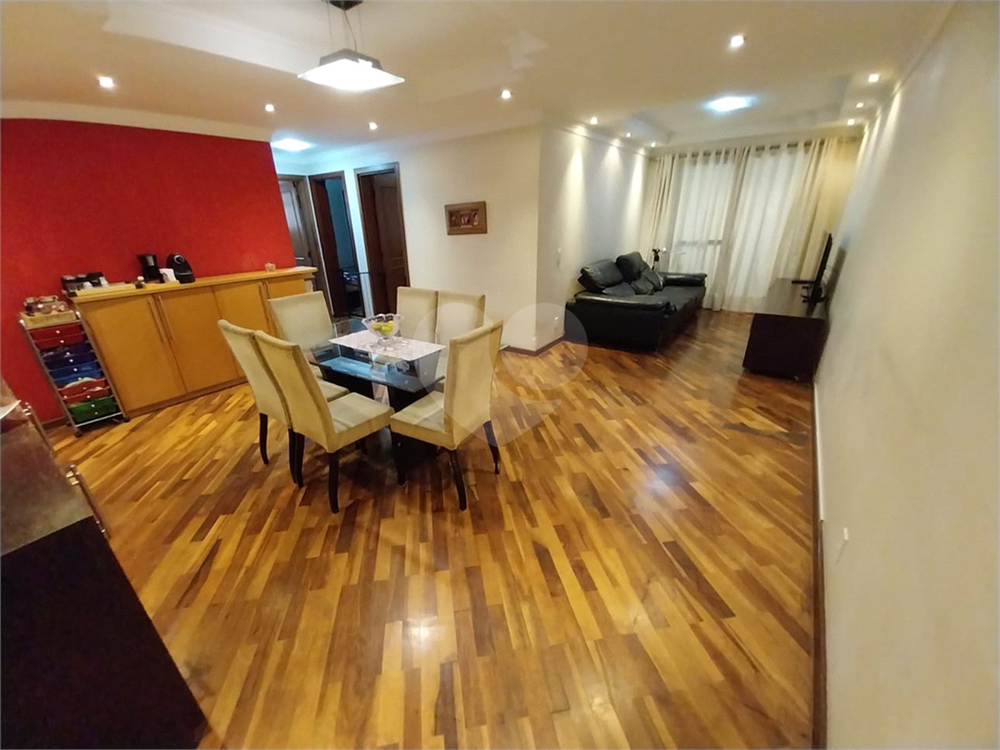 Apartamento à venda com 3 quartos, sendo 2 suítes,  em Vila Gilda, Santo André, SP