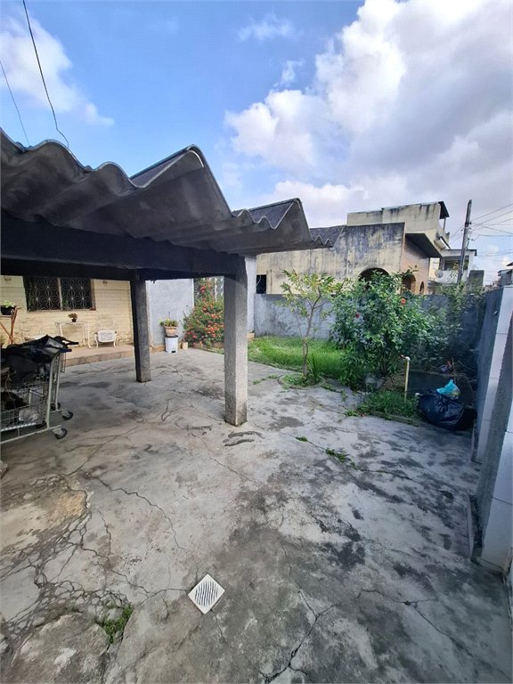 Casa à venda com 2 quartos, sendo 1 suíte, no condomínio Itatitara 999, Rio de Janeiro - RJ