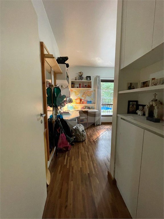 Casa à venda com 4 quartos, sendo 1 suíte, em Vila Morumbi, São Paulo, SP