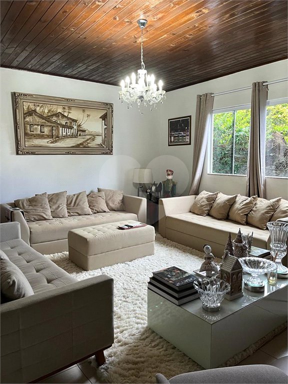 Casa à venda com 3 quartos, sendo 1 suíte, em Jardim Guaçu, São Roque, SP