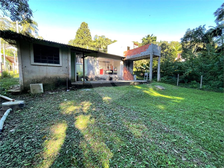 Casa à venda com 3 quartos, sendo 1 suíte, em Roseira, Mairiporã, SP