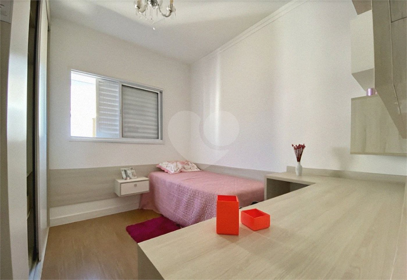 Casa à venda com 2 suítes no condomínio Renaissence Clube, Suzano - SP