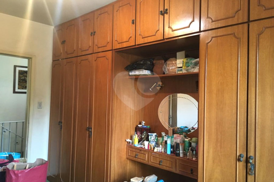 Casa à venda com 4 quartos, sendo 1 suíte, em Jardim São Bento, São Paulo, SP