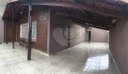 Casa à venda com 3 quartos, sendo 1 suíte,  em Recreio Estoril, Atibaia, SP