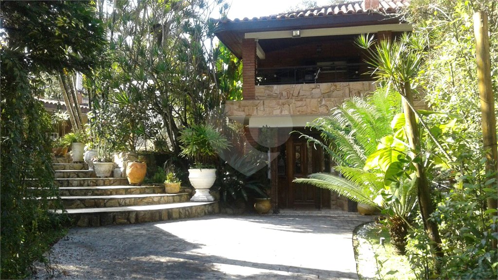 Casa à venda ou para alugar com 4 quartos, sendo 1 suíte, em Serra da Cantareira, Mairiporã, SP