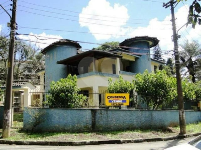 Sobrado à venda com 3 quartos, sendo 1 suíte,  em Tremembé, São Paulo, SP