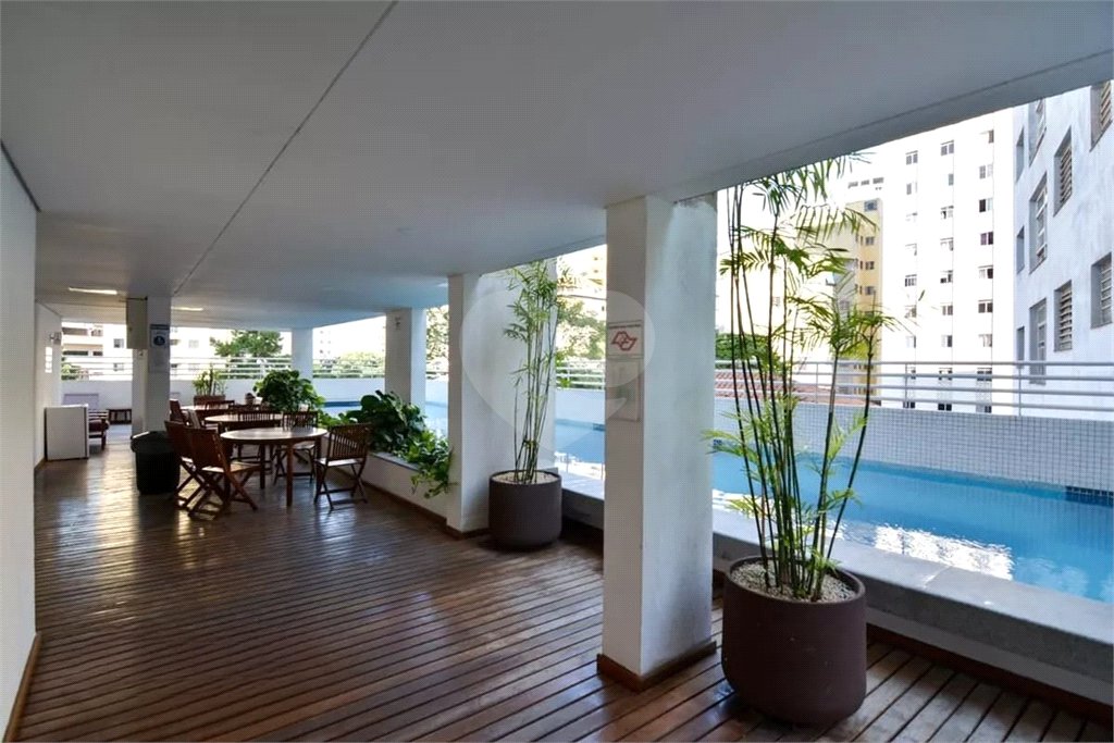 Apartamento à venda Bela Vista, 38m², andar alto, 1 dormitório, 1 vaga, lazer, porteira fechada