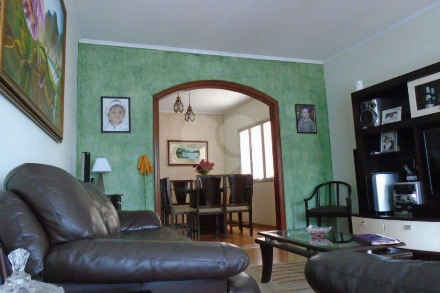 Sobrado à venda com 3 quartos, sendo 1 suíte, em Parada Inglesa, São Paulo, SP