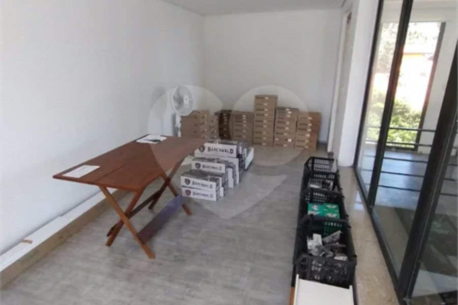 Casa à venda ou para alugar com 3 quartos, sendo 1 suíte, no condomínio Alpes da Cantareira, Mairiporã - SP