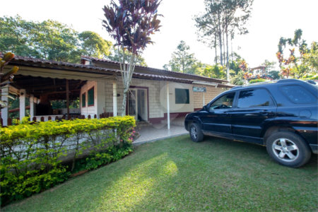 Chácara à venda com 7 quartos, sendo 6 suítes, em Saboó, São Roque, SP