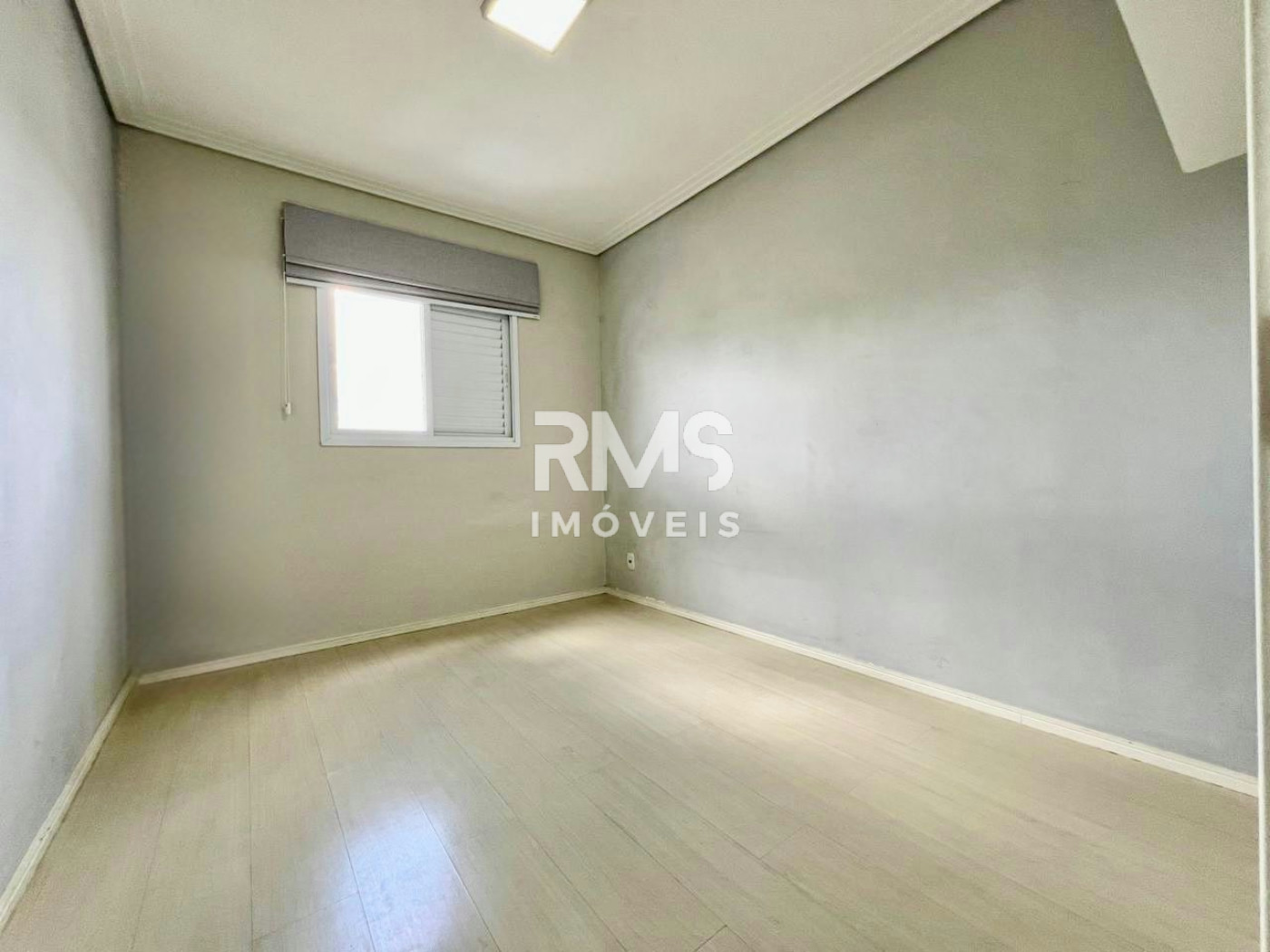 Apartamento à venda com 3 quartos, sendo 1 suíte, no condomínio Residencial Ilhas Mediterrâneo, Itu - SP