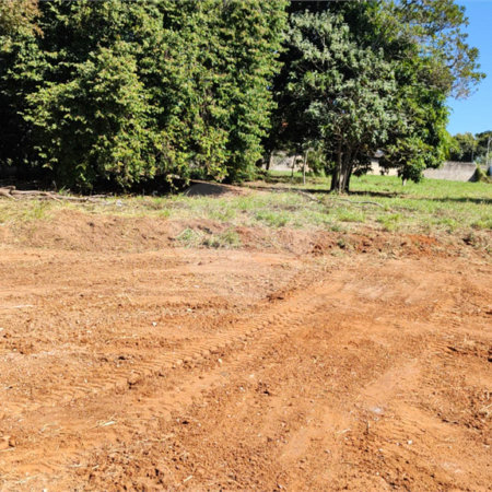 Terreno à venda com 1 suíte no condomínio Jatobás, Vinhedo - SP