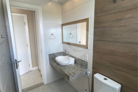 Casa à venda com 3 quartos, sendo 1 suíte, no condomínio Residencial Green Ville, Rio de Janeiro - RJ
