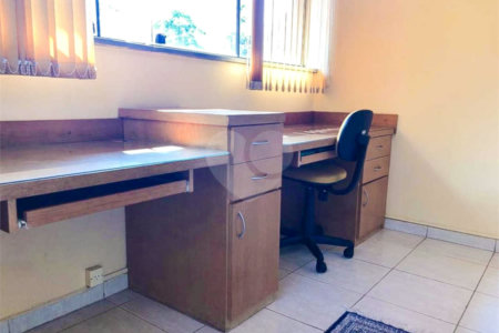 Casa à venda com 3 quartos, sendo 1 suíte,  no condomínio Vivenda das Vinhas, Vinhedo - SP
