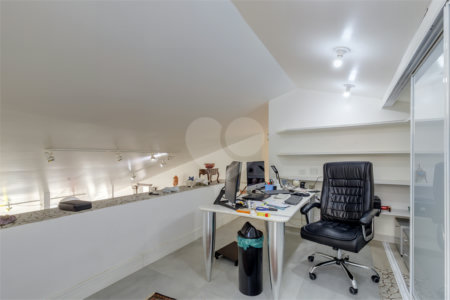 Casa à venda ou para alugar com 3 quartos, sendo 1 suíte,  no condomínio Chácara Flora, São Paulo - SP