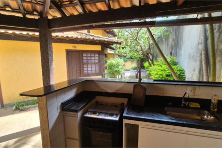 Casa à venda com 5 quartos, sendo 4 suítes,  em Geribá, Armação dos Búzios, RJ