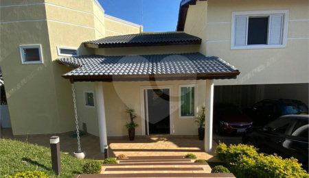 Casa à venda com 4 suítes no condomínio Aruã, Mogi das Cruzes - SP