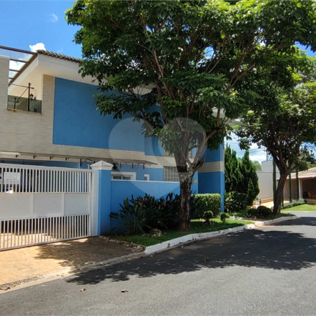 Casa à venda com 3 suítes no condomínio Parque do Varvito, Itu - SP