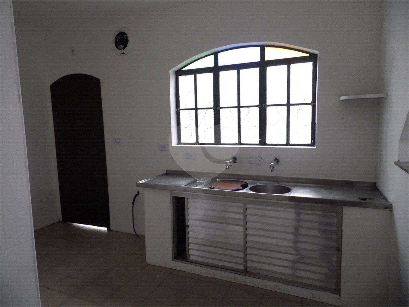 Casa à venda com 5 quartos, sendo 3 suítes, em Vila São Francisco, São Paulo, SP