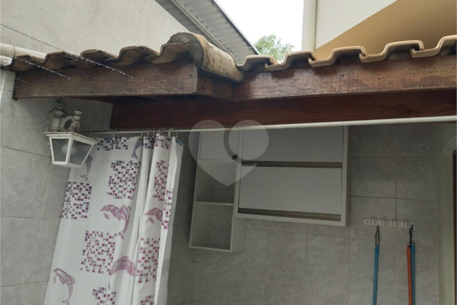 Casa à venda com 3 quartos, sendo 1 suíte, no condomínio Residencial Jardim das Palmas, São Paulo - SP