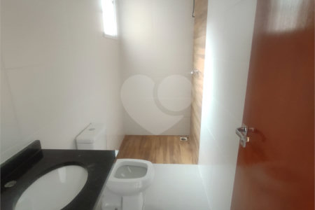Sobrado à venda com 3 quartos, sendo 1 suíte, em Parada Inglesa, São Paulo, SP