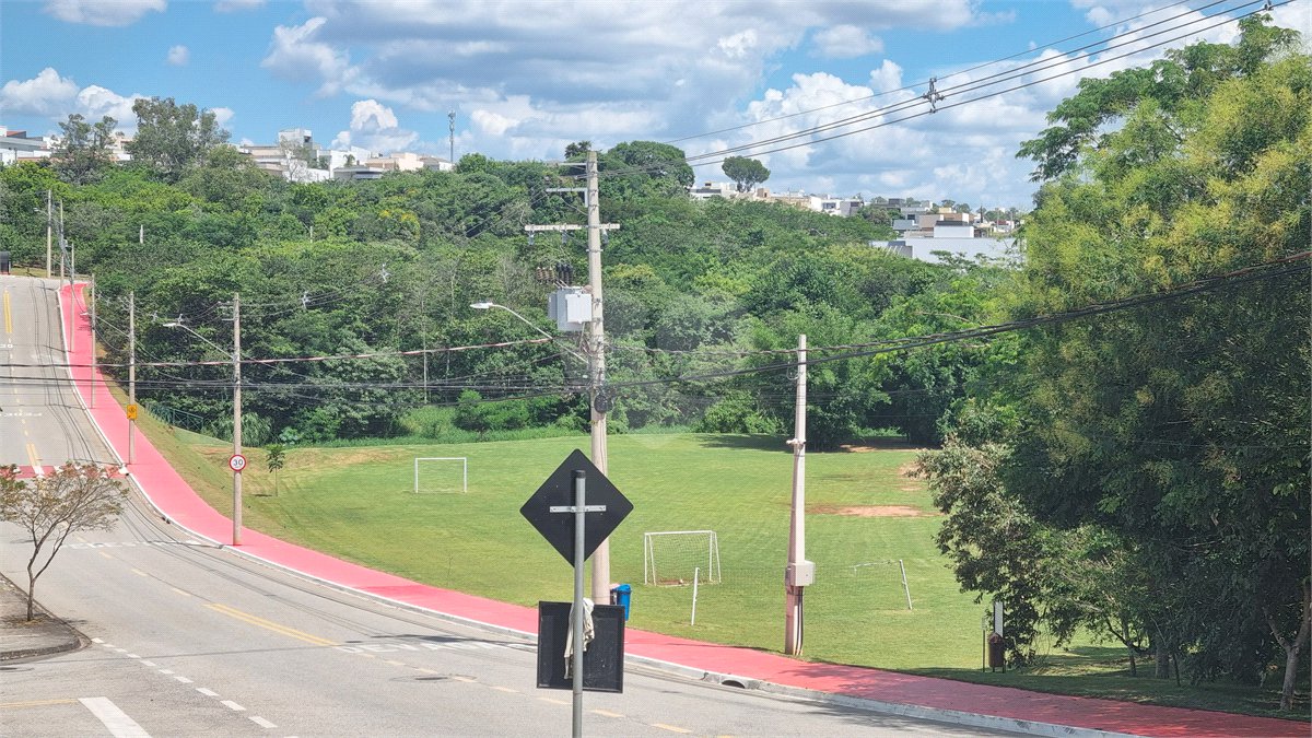 Casa à venda com 3 suítes no condomínio Helena Maria, Sorocaba - SP
