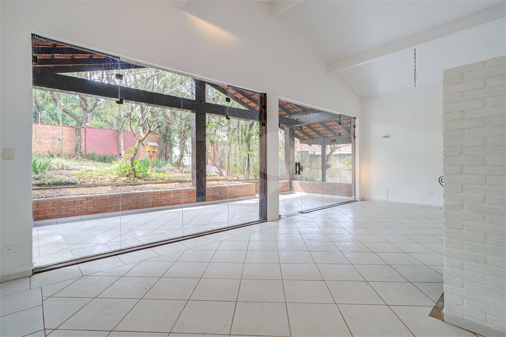 Casa Térrea à venda ou para alugar com 5 quartos, sendo 1 suíte, em Jardim Marajoara, São Paulo, SP