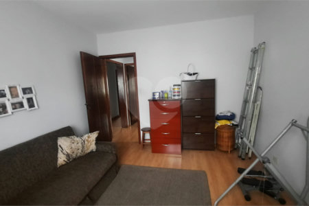 Casa à venda com 4 quartos, sendo 1 suíte,  em Vila Rosália, Guarulhos, SP