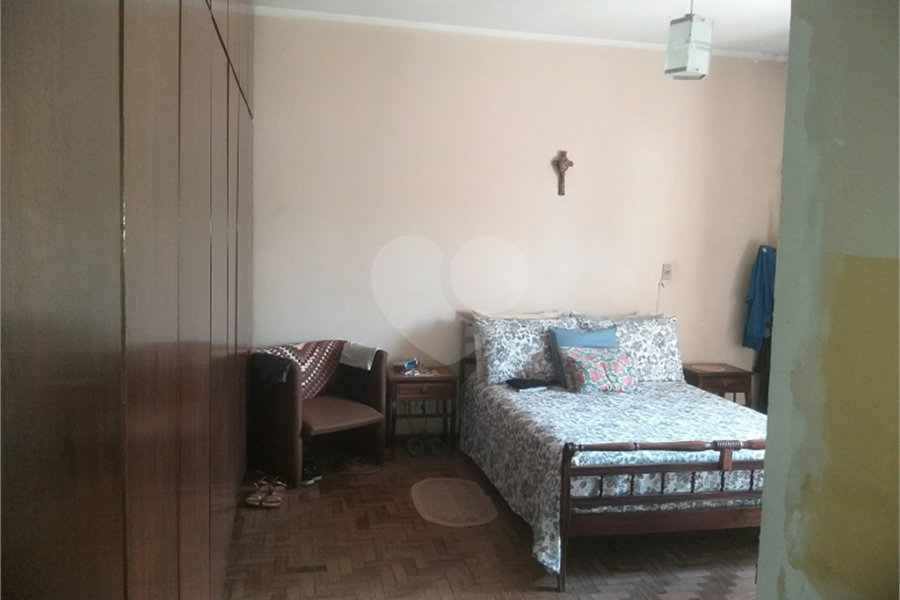 Casa à venda com 4 quartos, sendo 1 suíte, em Vila Galvão, Guarulhos, SP