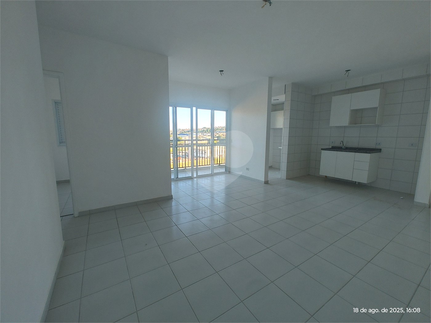 Apartamento para alugar com 3 quartos, sendo 1 suíte,  em Jardim das Palmeiras, Atibaia, SP