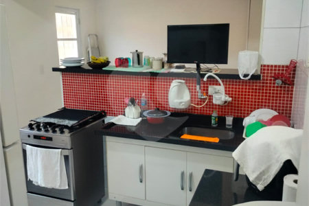 Sobrado à venda com 2 quartos em Jardim Santa Rosa, Taboão da Serra, SP