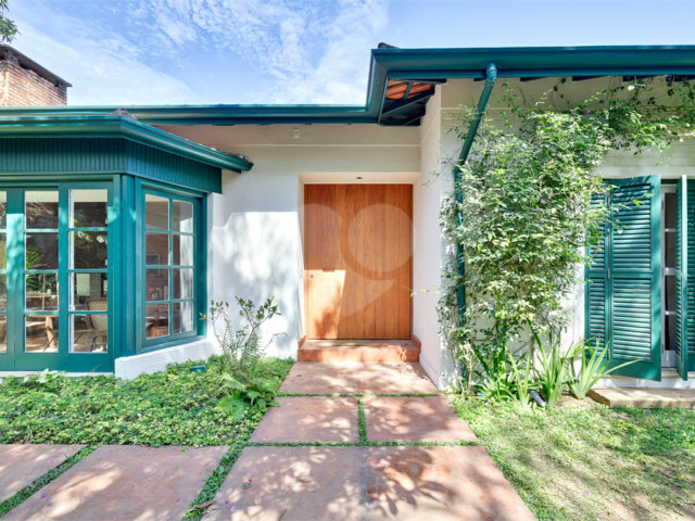Casa Térrea à venda com 3 quartos, sendo 1 suíte,  em Alto da Boa Vista, São Paulo, SP