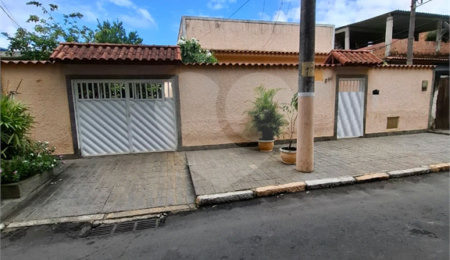 Casa Térrea à venda com 4 quartos, sendo 1 suíte,  em Campo Grande, Rio de Janeiro, RJ