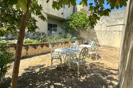 Casa à venda com 4 quartos, sendo 1 suíte,  em Vila Romão, Salto, SP