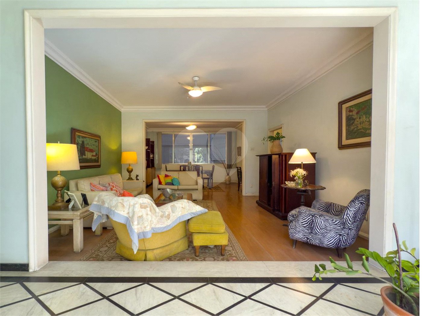 Apartamento à venda com 3 quartos, sendo 1 suíte,  em Copacabana, Rio de Janeiro, RJ