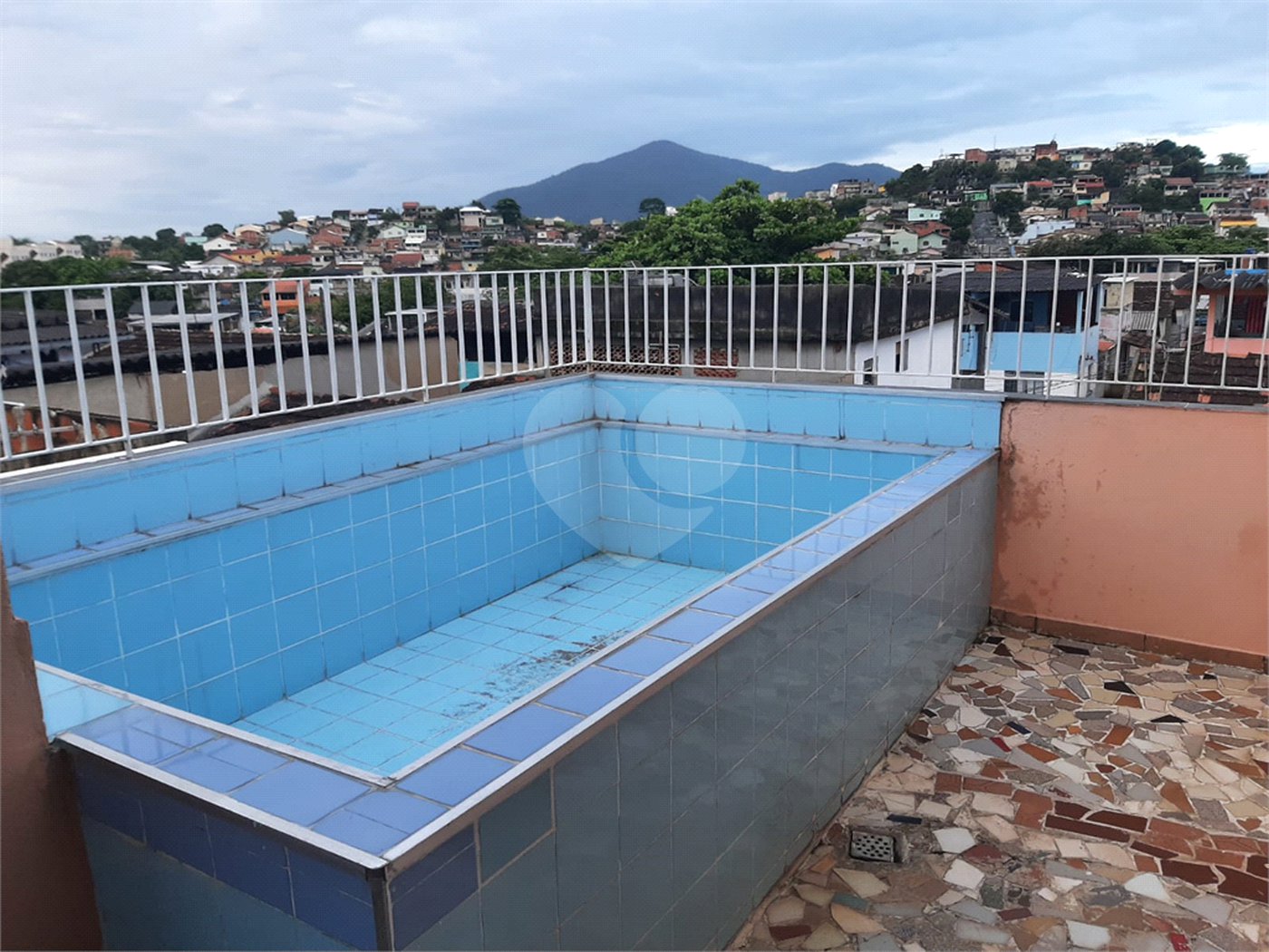 Casa à venda com 3 quartos em Campo Grande, Rio de Janeiro, RJ