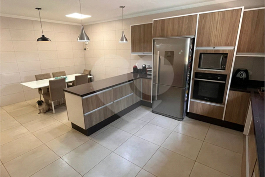 Casa à venda ou para alugar com 4 quartos, sendo 2 suítes, em Serra da Cantareira, Mairiporã, SP