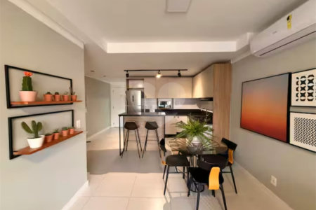 Apartamento à venda com 2 suítes em Jurerê, Florianópolis, SC