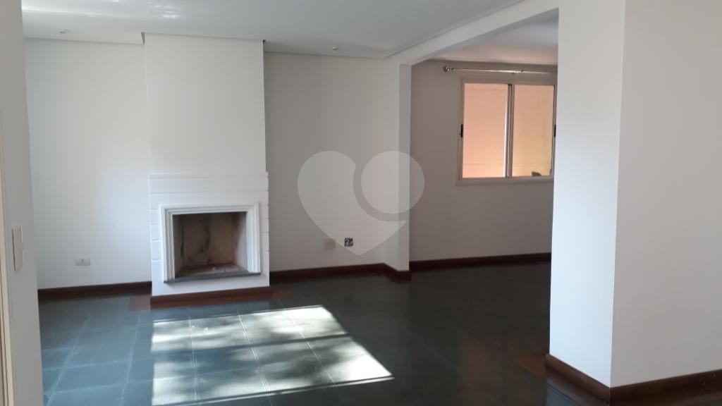 Casa para alugar com 3 suítes no condomínio Residencial Courtyard Village, São Paulo - SP