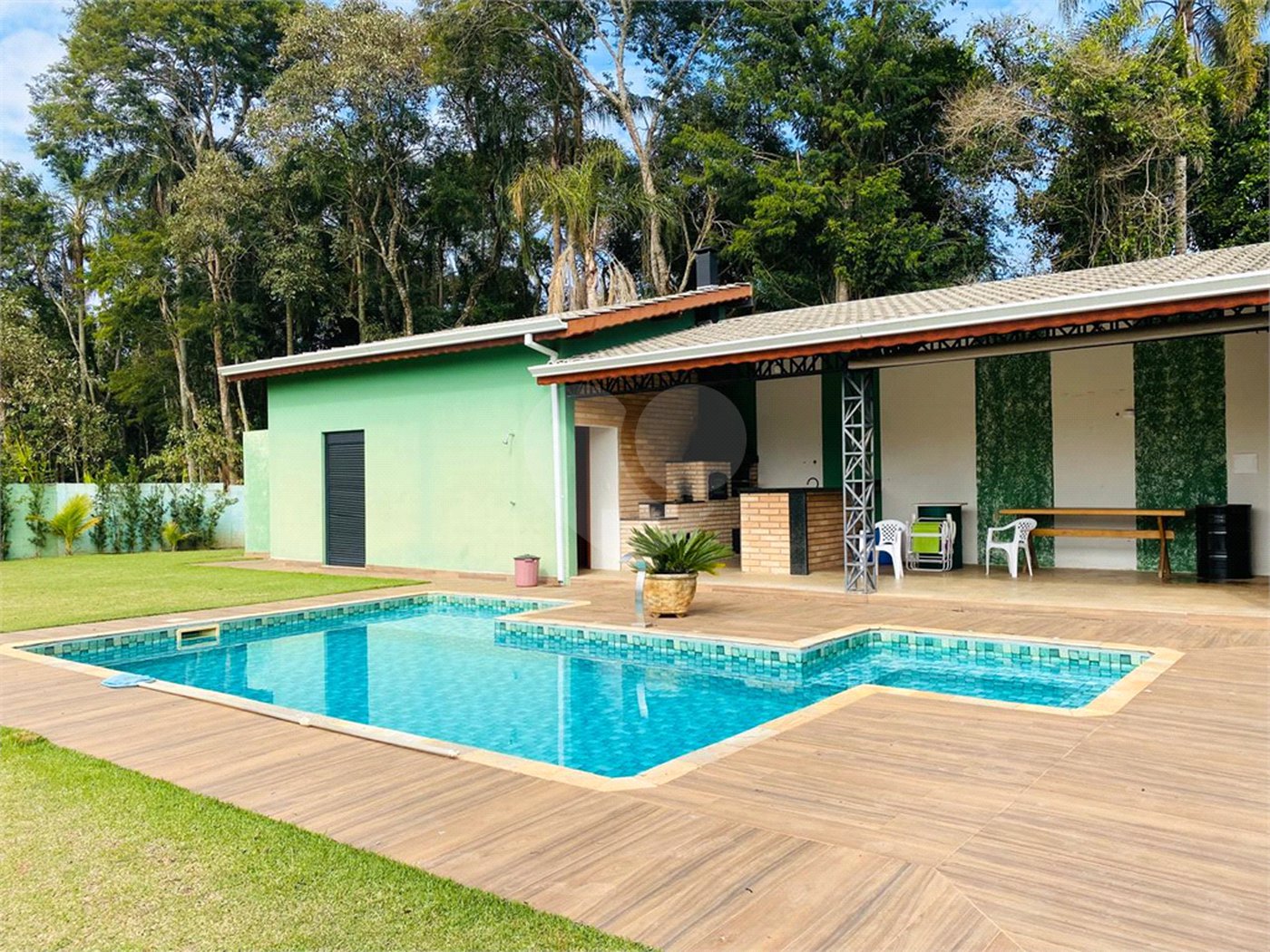 Chácara à venda com 3 suítes em Recreio Campo Verde, Ibiúna, SP