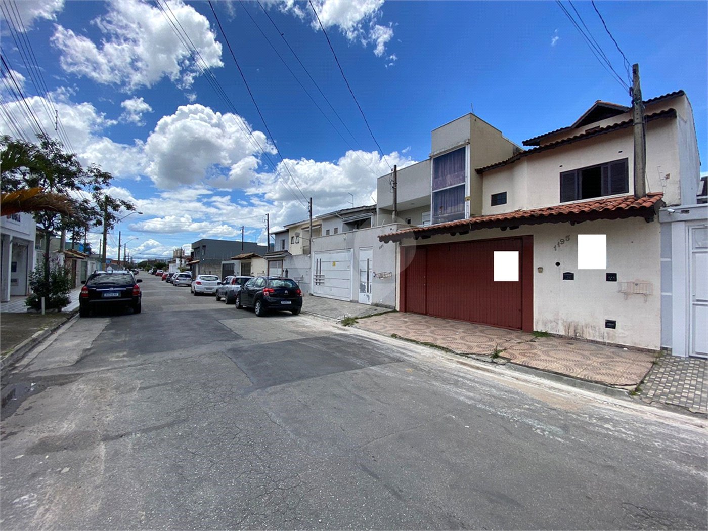 Sobrado à venda com 5 suítes em Jardim dos Ipês, Suzano, SP