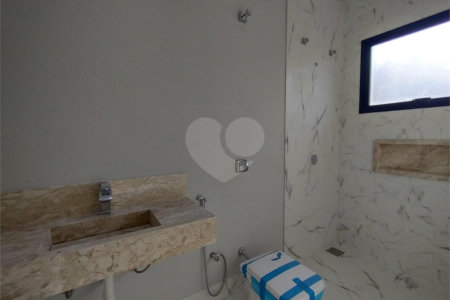 Casa à venda com 3 suítes no condomínio Vita Verdi, Valinhos - SP