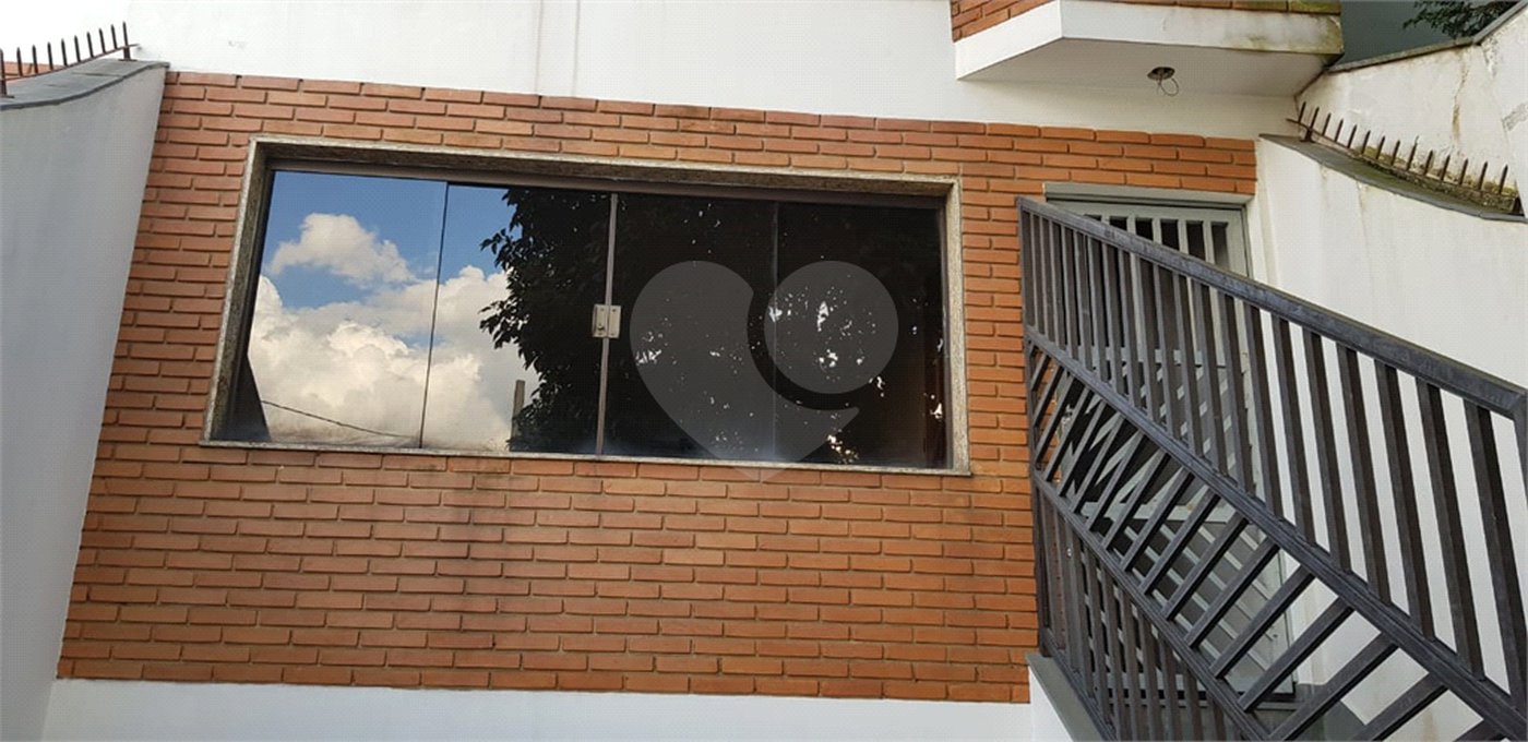 Sobrado à venda com 4 quartos, sendo 1 suíte,  em Olímpico, São Caetano do Sul, SP