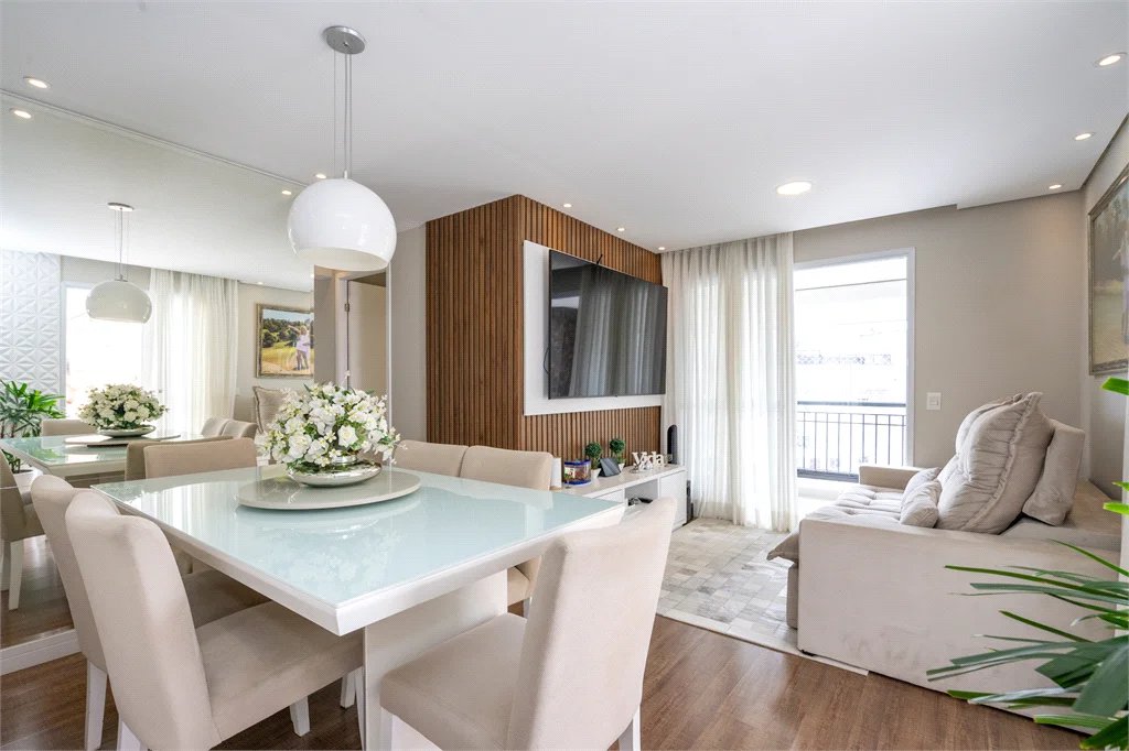 Apartamento à venda com 3 quartos, sendo 1 suíte, em Jardim Parque Morumbi, São Paulo, SP