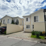 Casa à venda com 3 quartos, sendo 1 suíte, no condomínio Residencial Jardins, São Bernardo do Campo - SP