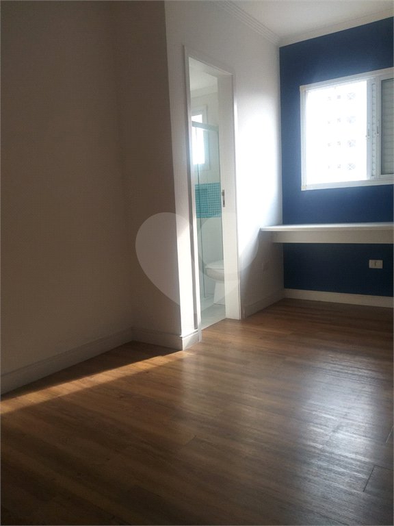 Apartamento à venda com 2 suítes em Guilhermina, Praia Grande, SP